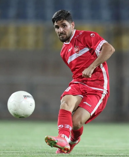 محمد عمری اهل کجاست, زندگی نامه محمد عمری, اولین بازی محمد عمری
