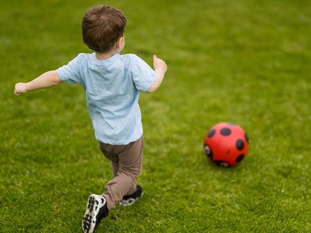 ورزش زودهنگام برای کودکان,خطرات ورزش زودهنگام برای کودکان