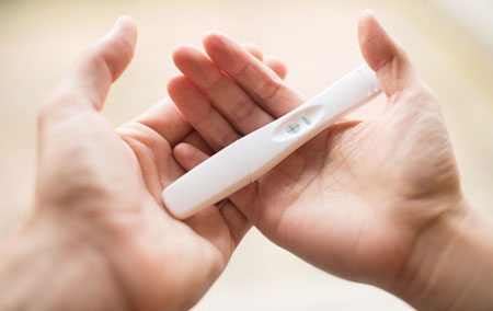 چند روز تاخیر در پریود نشانه بارداری است, از کجا بفهمم باردارم, چگونه بفهمیم بارداریم