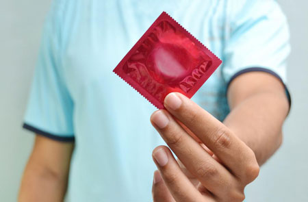 استفاده از کاندوم, عکس کاندوم, استفاده از کاندوم در بارداری
