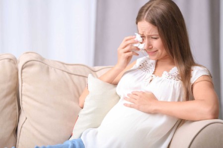 تاثیر گریه مادر بر جنین چیست