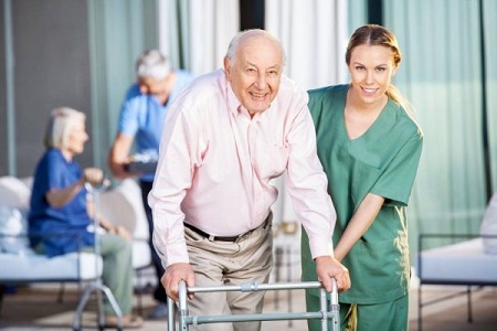 مزایای استفاده از پرستار برای سالمندان, پرستار سالمندان, مراقبت از سالمندان