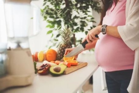 میوهای مفید برای زنان باردار, میوه های مفید در بارداری,میوه خوردن زن باردار