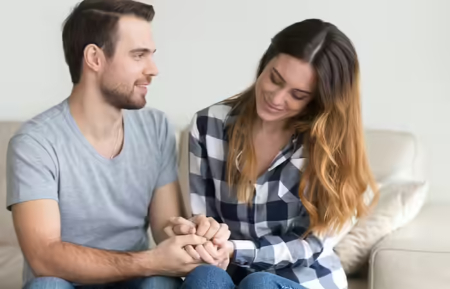 نشانه‌های عشق در دختران